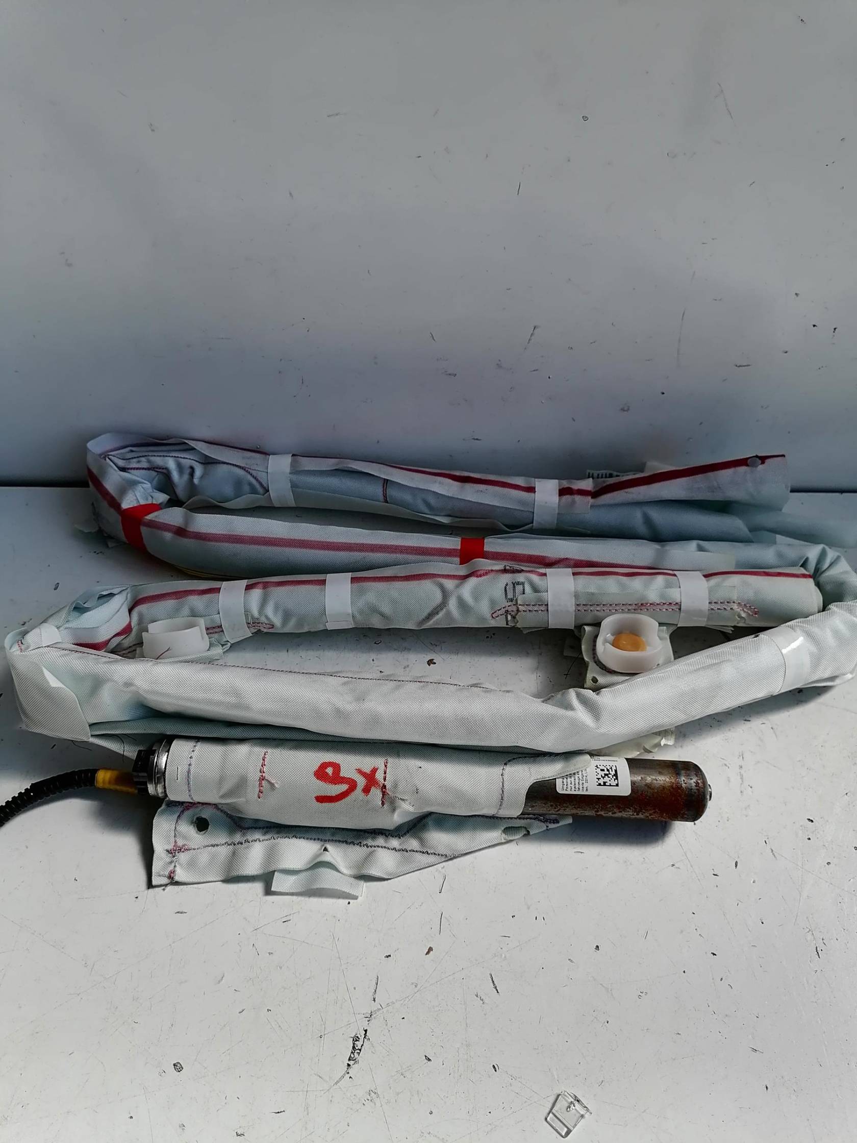 Dispositivo airbag a tendina sx.